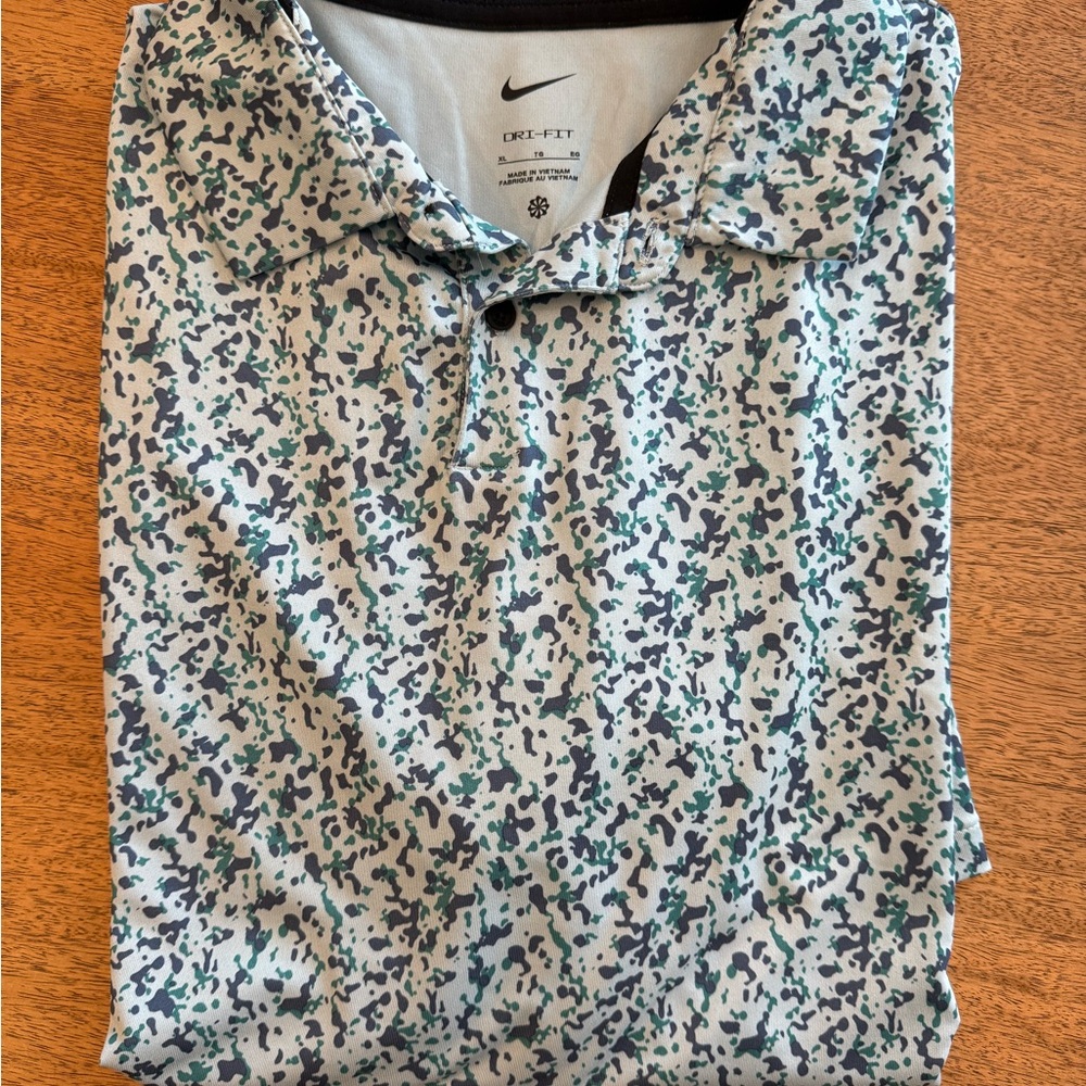 Nike Men's Dri-FIT Patterned Shirt - Blue and Green